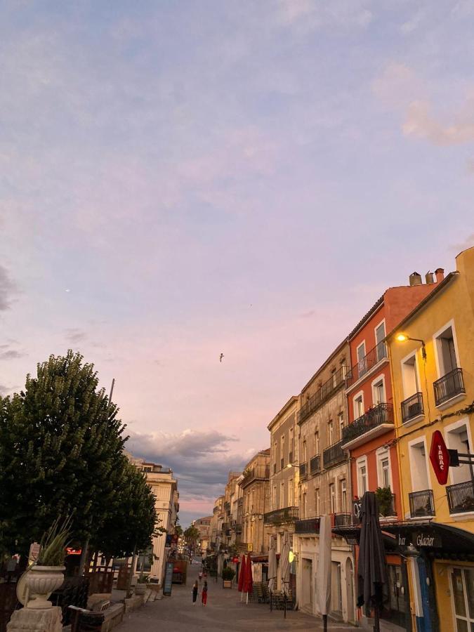 Grand Appartement Au Coeur De Sete Bagian luar foto