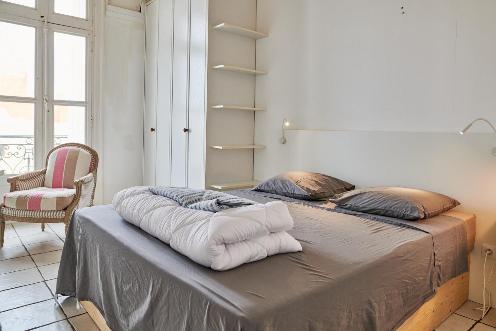 Grand Appartement Au Coeur De Sete Bagian luar foto